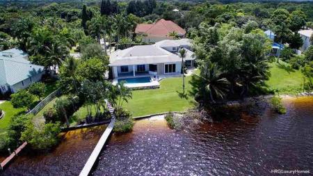 Rickie Fowler wins at real estate